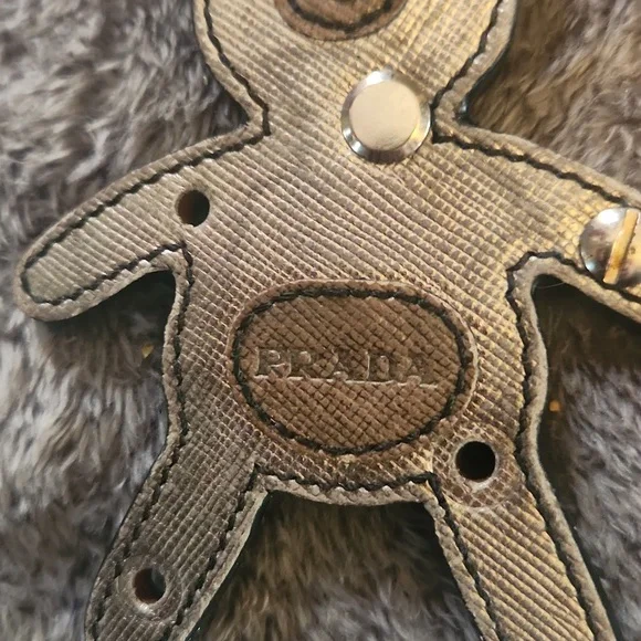Prada bear keychain - Picture 4 of 4